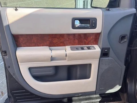 More photos of 2011 Ford Flex SEL at Wilmington Auto Center Chrysler Dodge Jeep RAM, OH