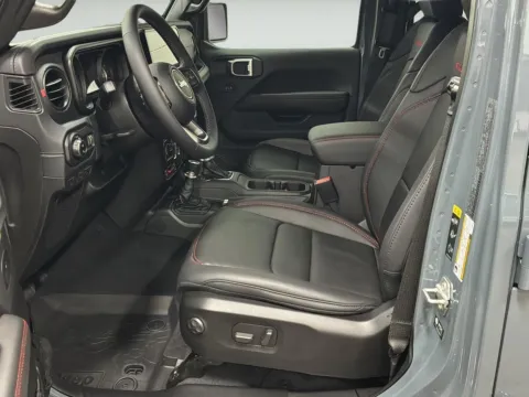 More photos of 2026 Jeep Gladiator Rubicon at Wilmington Auto Center Chrysler Dodge Jeep RAM, OH