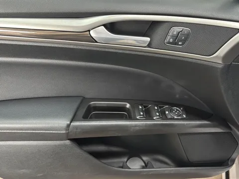 More photos of 2017 Ford Fusion SE at Wilmington Auto Center Chrysler Dodge Jeep RAM, OH