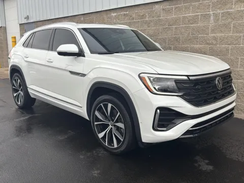 Photos of 2024 Volkswagen Atlas Cross Sport 2.0T SEL Premium R-Line for sale in Wilmington, OH at Wilmington Auto Center Chrysler Dodge Jeep RAM