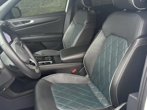 More photos of 2024 Volkswagen Atlas Cross Sport 2.0T SEL Premium R-Line at Wilmington Auto Center Chrysler Dodge Jeep RAM, OH