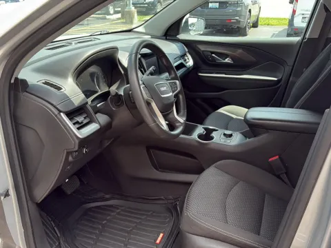 More photos of 2022 GMC Terrain SLE at Wilmington Auto Center Chrysler Dodge Jeep RAM, OH