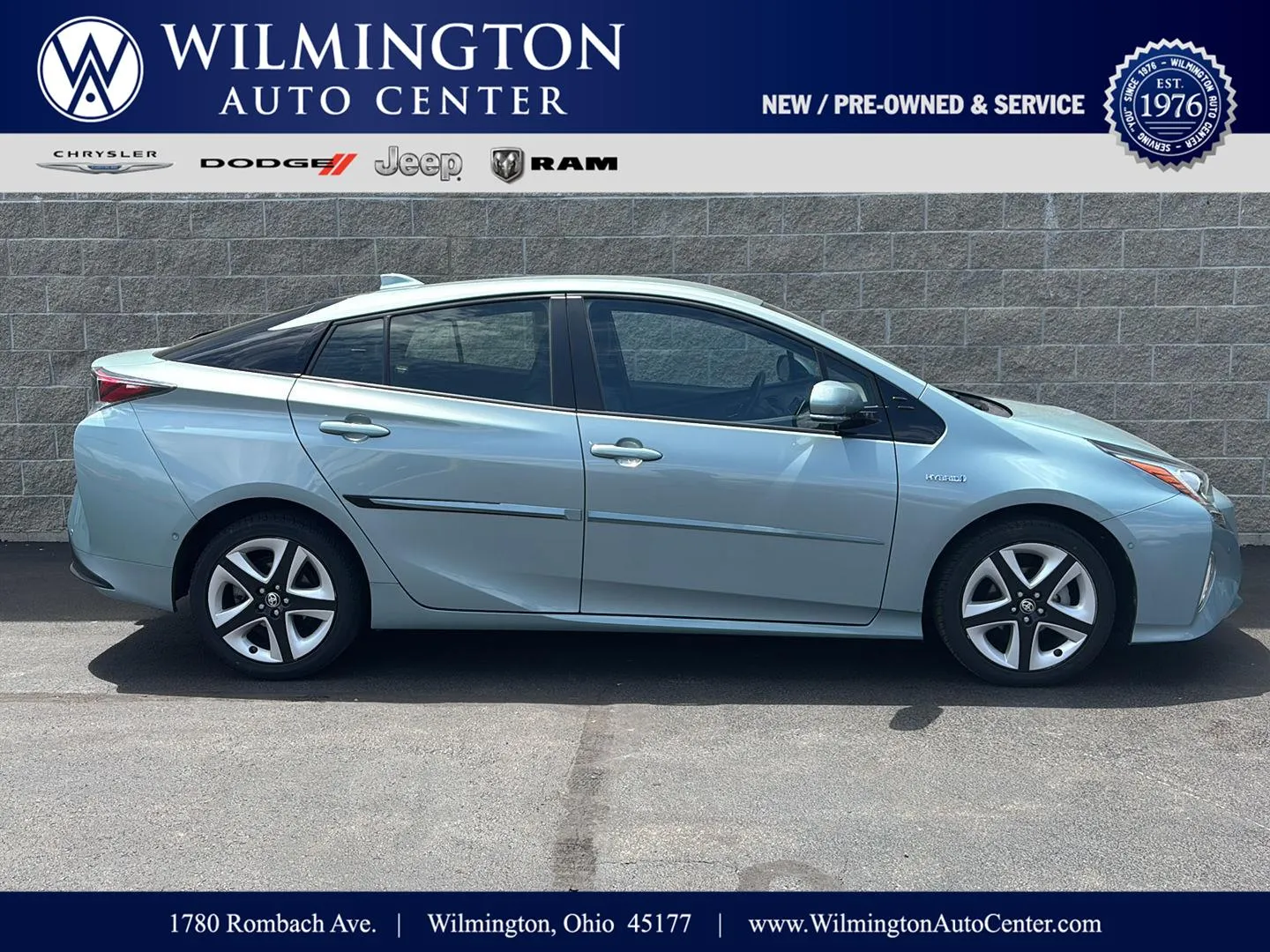 2017 Toyota Prius Four's photo
