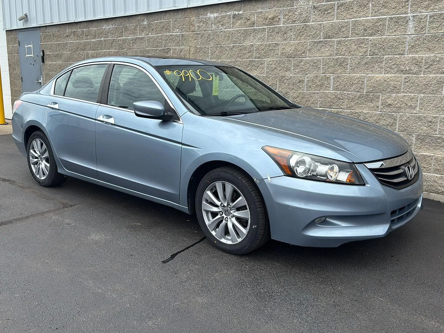 Used 2011 Honda Accord EX-L V6 with VIN 1HGCP3F8XBA031889 for sale in Wilmington, OH