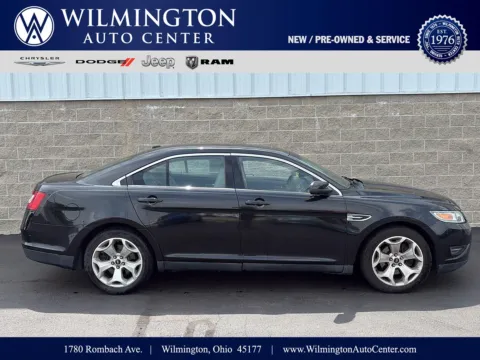 Black 2011 Ford Taurus SEL for sale in Wilmington, OH