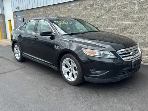 Photos of 2011 Ford Taurus SEL for sale in Wilmington, OH at Wilmington Auto Center Chrysler Dodge Jeep RAM