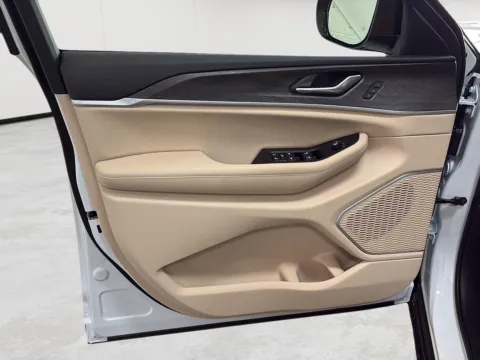 More photos of 2026 Jeep Grand Cherokee L Limited at Wilmington Auto Center Chrysler Dodge Jeep RAM, OH