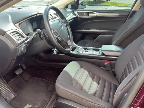 More photos of 2018 Ford Fusion SE at Wilmington Auto Center Chrysler Dodge Jeep RAM, OH