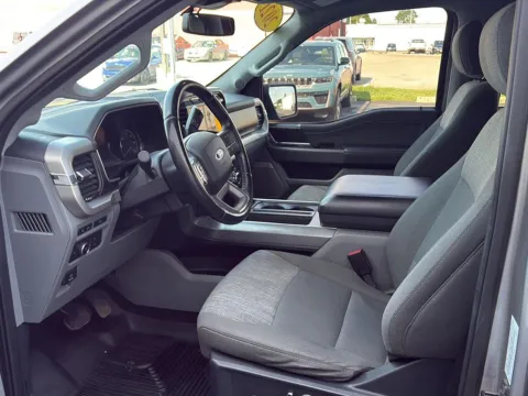 More photos of 2021 Ford F-150 XLT at Wilmington Auto Center Chrysler Dodge Jeep RAM, OH