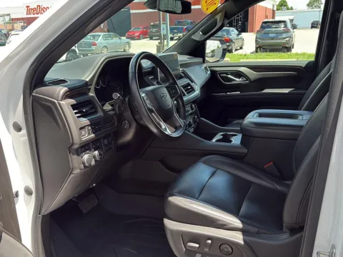 More photos of 2021 Chevrolet Tahoe Z71 at Wilmington Auto Center Chrysler Dodge Jeep RAM, OH