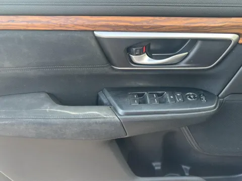 More photos of 2019 Honda CR-V EX at Wilmington Auto Center Chrysler Dodge Jeep RAM, OH