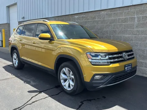 Photos of 2018 Volkswagen Atlas 3.6L V6 SE for sale in Wilmington, OH at Wilmington Auto Center Chrysler Dodge Jeep RAM