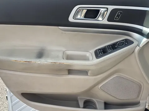 More photos of 2013 Ford Explorer XLT at Wilmington Auto Center Chrysler Dodge Jeep RAM, OH
