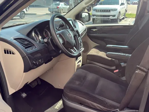 More photos of 2018 Dodge Grand Caravan SE at Wilmington Auto Center Chrysler Dodge Jeep RAM, OH