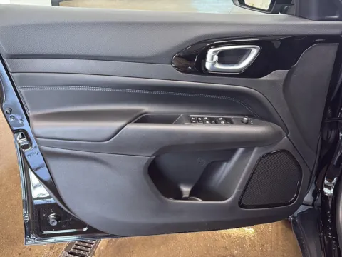 More photos of 2026 Jeep Compass Latitude Altitude at Wilmington Auto Center Chrysler Dodge Jeep RAM, OH