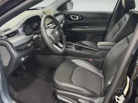 More photos of 2026 Jeep Compass Latitude Altitude at Wilmington Auto Center Chrysler Dodge Jeep RAM, OH