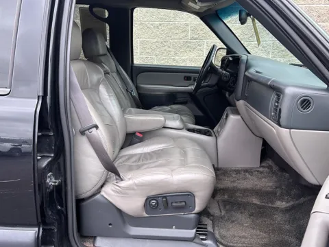 More photos of 2002 Chevrolet Tahoe LT at Wilmington Auto Center Chrysler Dodge Jeep RAM, OH