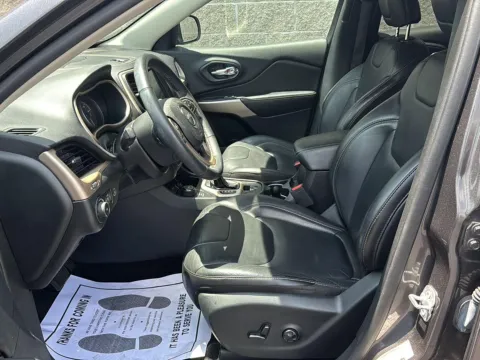 More photos of 2018 Jeep Cherokee Limited at Wilmington Auto Center Chrysler Dodge Jeep RAM, OH