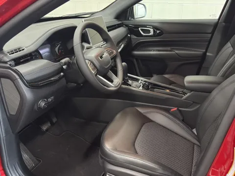 More photos of 2026 Jeep Compass Latitude Altitude at Wilmington Auto Center Chrysler Dodge Jeep RAM, OH