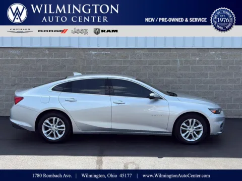 Silver 2018 Chevrolet Malibu LT for sale in Wilmington, OH