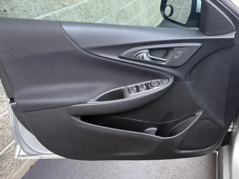 More photos of 2018 Chevrolet Malibu LT at Wilmington Auto Center Chrysler Dodge Jeep RAM, OH