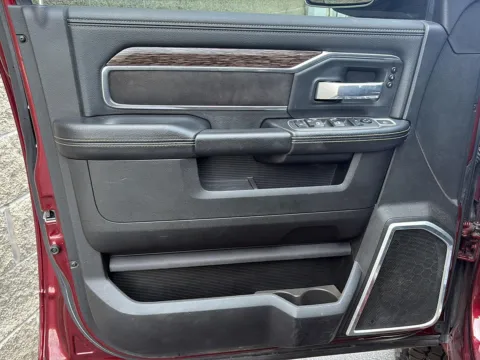 More photos of 2021 Ram 2500 Laramie at Wilmington Auto Center Chrysler Dodge Jeep RAM, OH