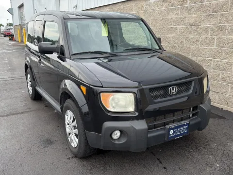 Photos of 2006 Honda Element EX-P for sale in Wilmington, OH at Wilmington Auto Center Chrysler Dodge Jeep RAM
