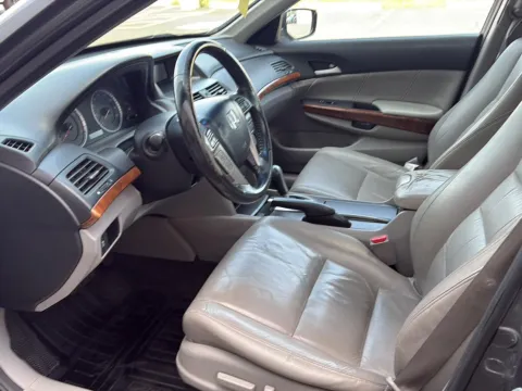 More photos of 2012 Honda Accord Sdn EX-L at Wilmington Auto Center Chrysler Dodge Jeep RAM, OH