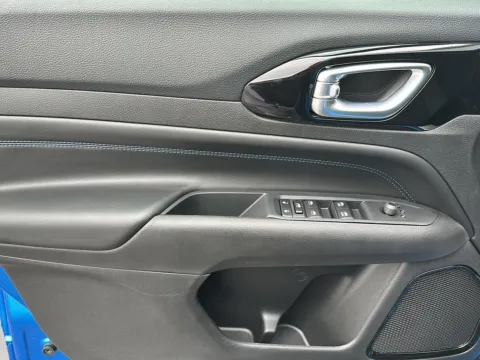 More photos of 2026 Jeep Compass Latitude Altitude at Wilmington Auto Center Chrysler Dodge Jeep RAM, OH