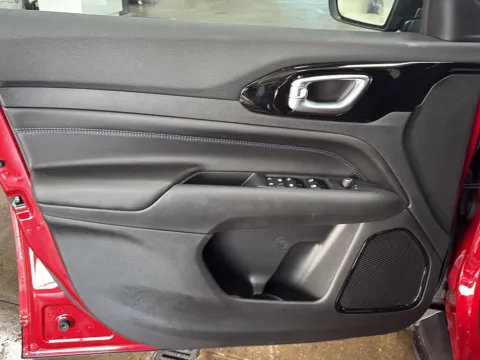 More photos of 2026 Jeep Compass Latitude Altitude at Wilmington Auto Center Chrysler Dodge Jeep RAM, OH