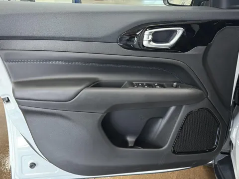 More photos of 2026 Jeep Compass Limited Altitude at Wilmington Auto Center Chrysler Dodge Jeep RAM, OH