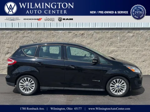 Black 2017 Ford C-Max Hybrid SE for sale in Wilmington, OH