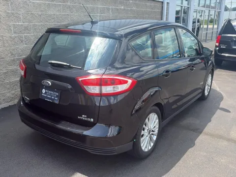 More photos of 2017 Ford C-Max Hybrid SE at Wilmington Auto Center Chrysler Dodge Jeep RAM, OH