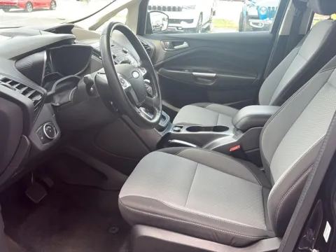 More photos of 2017 Ford C-Max Hybrid SE at Wilmington Auto Center Chrysler Dodge Jeep RAM, OH