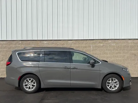 Photos of 2022 Chrysler Pacifica Touring L for sale in Wilmington, OH at Wilmington Auto Center Chrysler Dodge Jeep RAM
