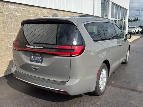 More photos of 2022 Chrysler Pacifica Touring L at Wilmington Auto Center Chrysler Dodge Jeep RAM, OH