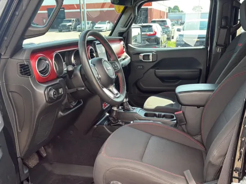 More photos of 2023 Jeep Gladiator Rubicon at Wilmington Auto Center Chrysler Dodge Jeep RAM, OH