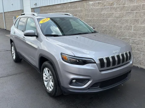 Photos of 2019 Jeep Cherokee Latitude for sale in Wilmington, OH at Wilmington Auto Center Chrysler Dodge Jeep RAM