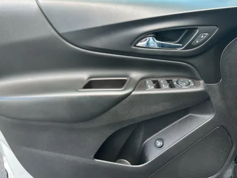 More photos of 2021 Chevrolet Equinox LT at Wilmington Auto Center Chrysler Dodge Jeep RAM, OH