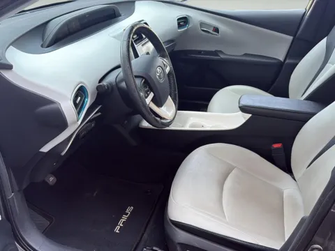More photos of 2017 Toyota Prius Four at Wilmington Auto Center Chrysler Dodge Jeep RAM, OH