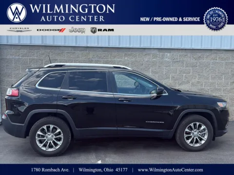 Black 2019 Jeep Cherokee Latitude Plus for sale in Wilmington, OH