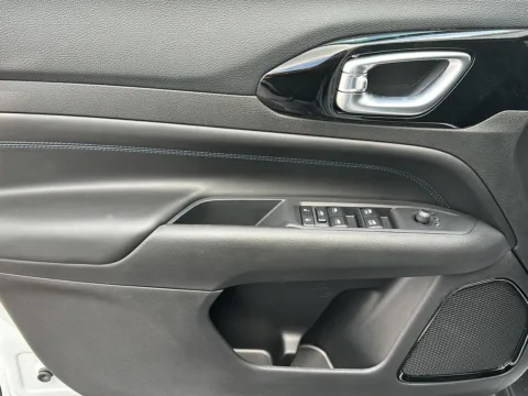 More photos of 2026 Jeep Compass Latitude Altitude at Wilmington Auto Center Chrysler Dodge Jeep RAM, OH