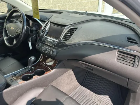 More photos of 2014 Chevrolet Impala LT at Wilmington Auto Center Chrysler Dodge Jeep RAM, OH