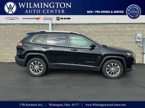Black 2019 Jeep Cherokee Latitude Plus for sale in Wilmington, OH