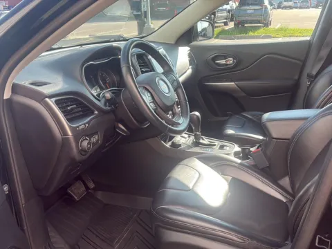 More photos of 2019 Jeep Cherokee Latitude Plus at Wilmington Auto Center Chrysler Dodge Jeep RAM, OH