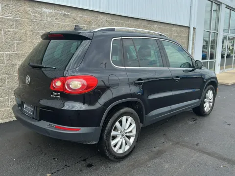 Photos of 2011 Volkswagen Tiguan SEL 4Motion w/Premium Navi & Dynaudio for sale in Wilmington, OH at Wilmington Auto Center Chrysler Dodge Jeep RAM