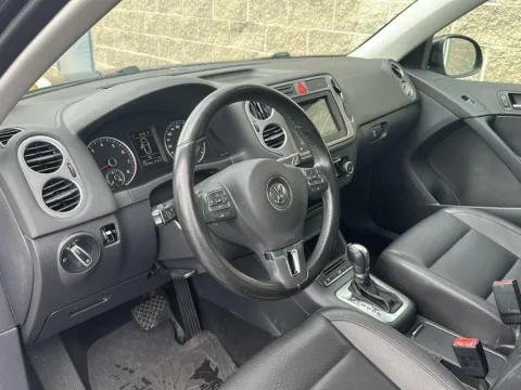 More photos of 2011 Volkswagen Tiguan SEL 4Motion w/Premium Navi & Dynaudio at Wilmington Auto Center Chrysler Dodge Jeep RAM, OH
