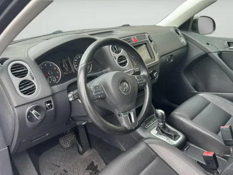 More photos of 2011 Volkswagen Tiguan SEL 4Motion w/Premium Navi & Dynaudio at Wilmington Auto Center Chrysler Dodge Jeep RAM, OH