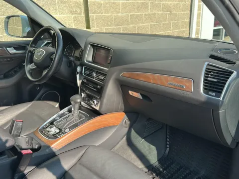 More photos of 2013 Audi Q5 Premium Plus at Wilmington Auto Center Chrysler Dodge Jeep RAM, OH