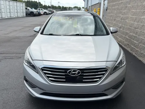 More photos of 2015 Hyundai Sonata 2.4L Limited at Wilmington Auto Center Chrysler Dodge Jeep RAM, OH
